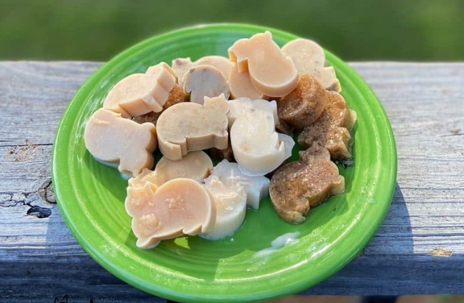 Home made frozen treat alternative for cats